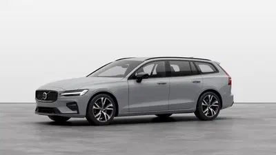 Volvo V60 B4 automatico Ultimate Dark nuova a Como