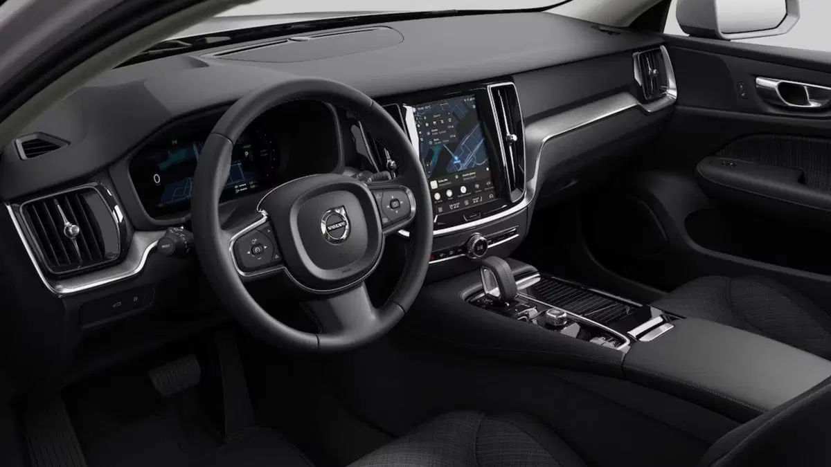 Volvo V60 nuova a Como (6)