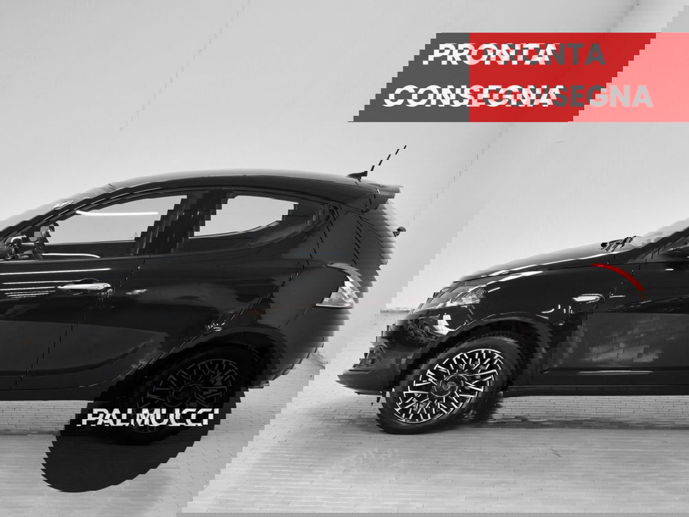 Lancia Ypsilon usata a Prato (3)