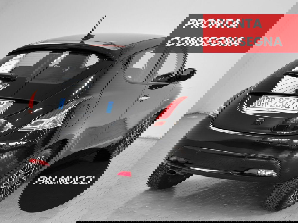 Lancia Ypsilon usata a Prato (4)