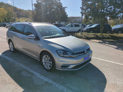 Volkswagen Golf Variant 1.4 TGI Trendline BlueMotion del 2018 usata a Benevento