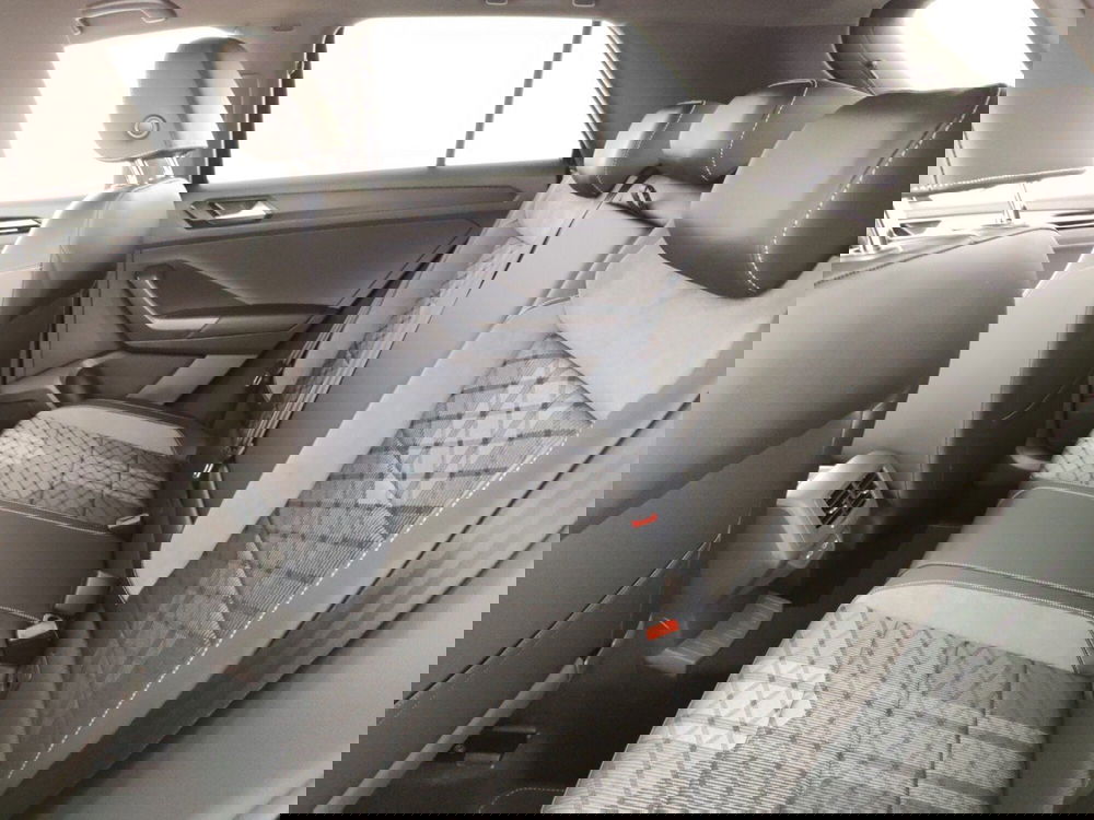 Volkswagen T-Roc nuova a Massa-Carrara (10)