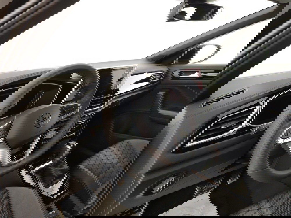 Volkswagen T-Roc nuova a Massa-Carrara (8)