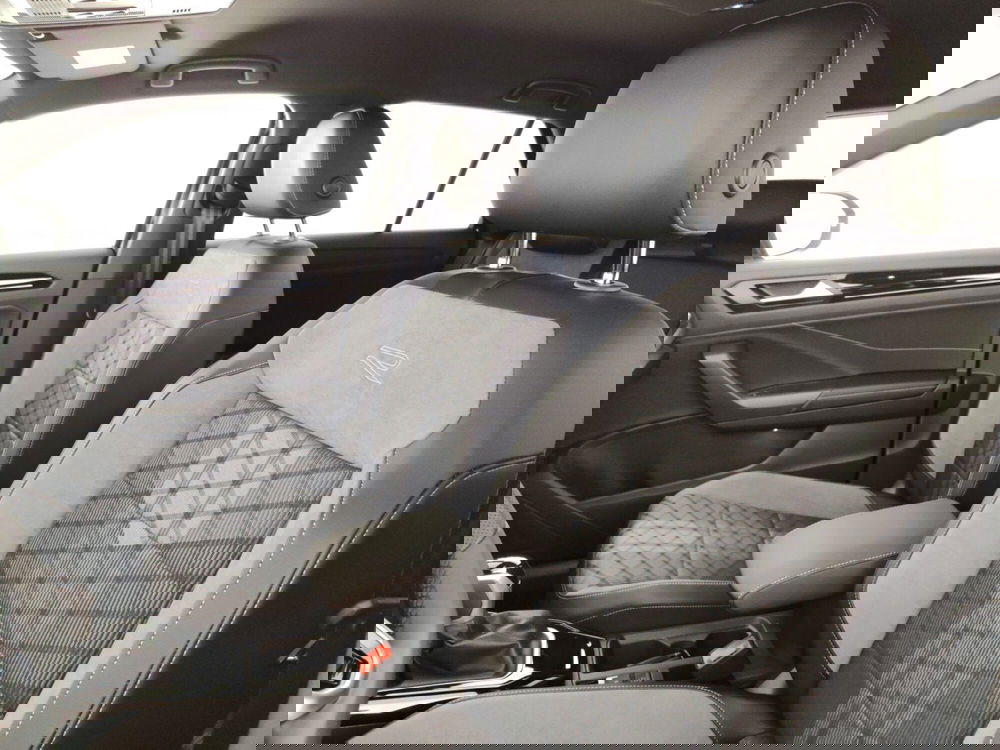 Volkswagen T-Roc nuova a Massa-Carrara (9)