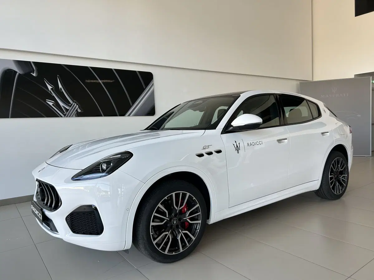 Maserati Grecale usata a Ancona