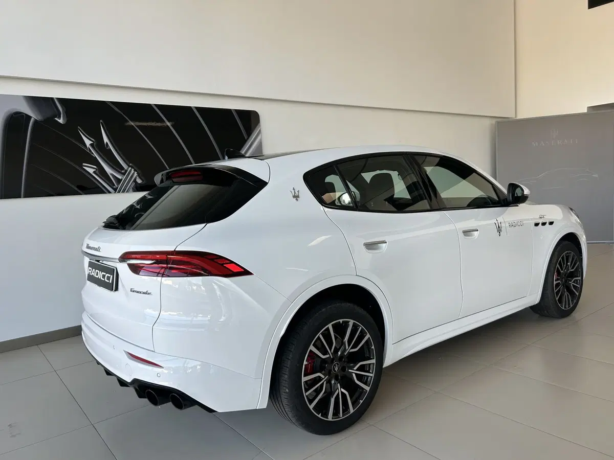 Maserati Grecale usata a Ancona (2)