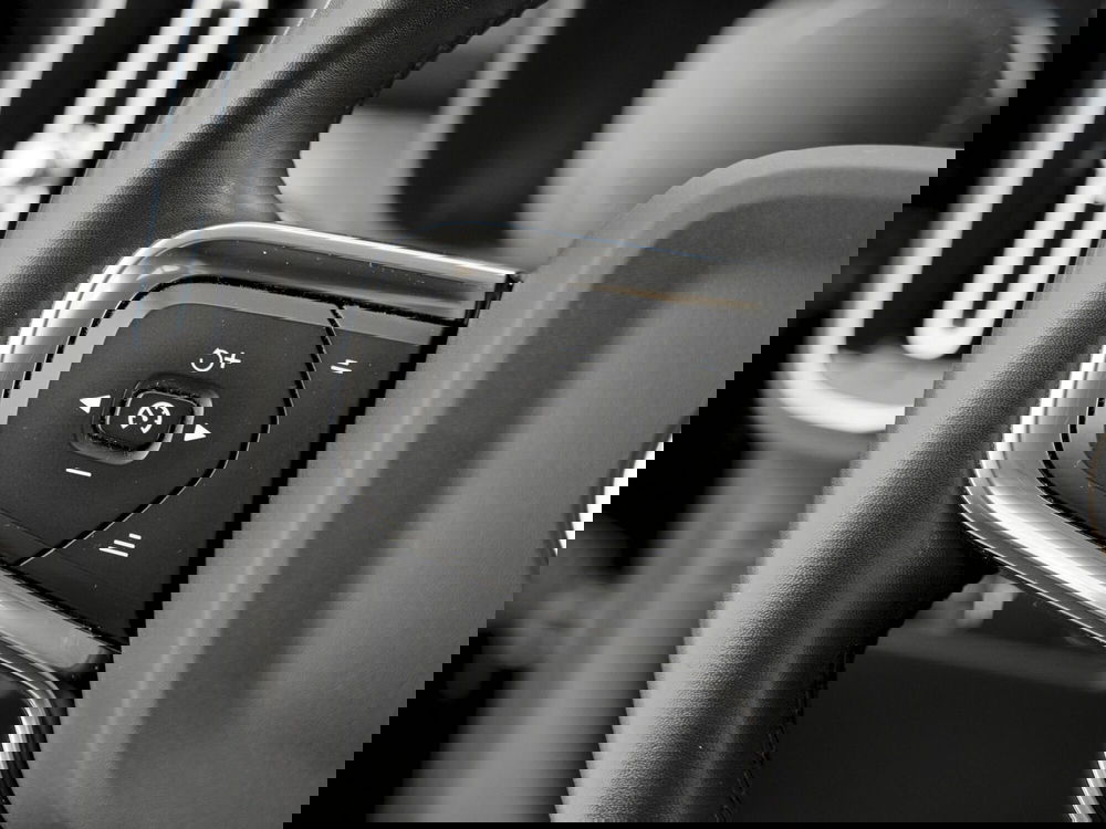 Volvo XC40 usata a Prato (8)