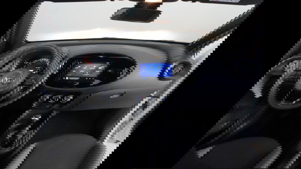 Toyota Aygo X usata a Palermo (8)