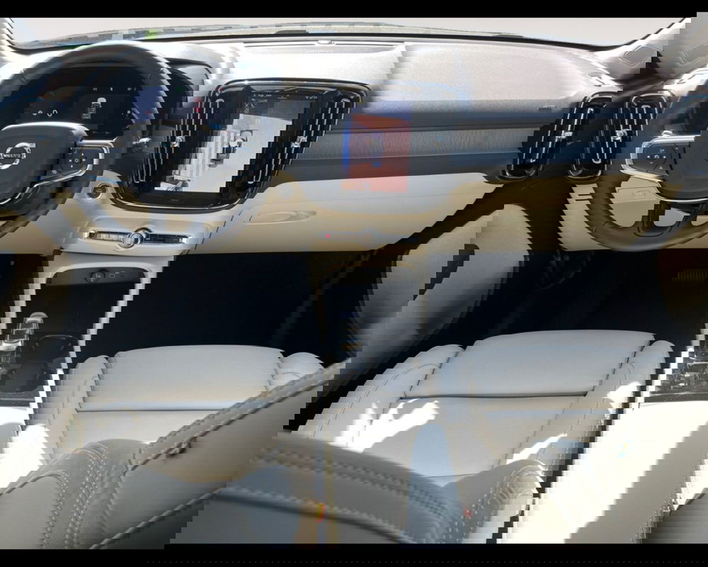 Volvo XC40 nuova a Bologna (10)