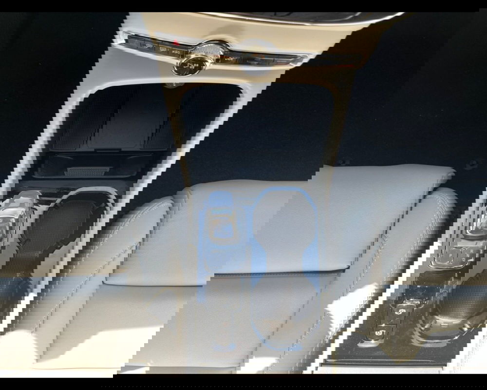 Volvo XC40 nuova a Bologna (14)