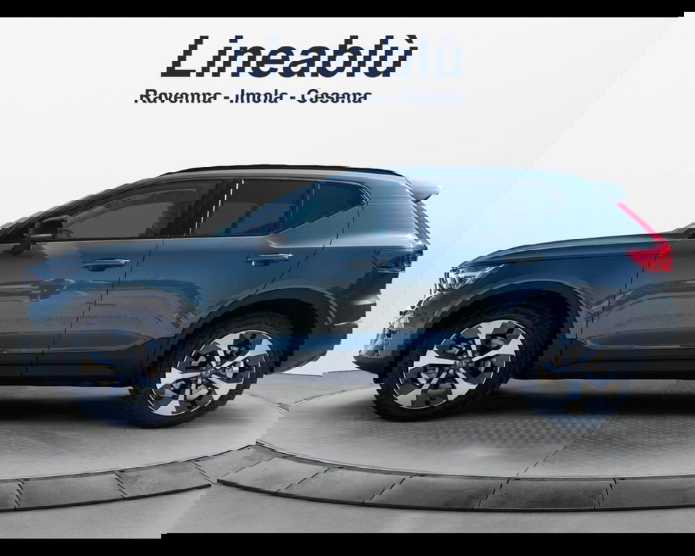 Volvo XC40 nuova a Bologna (2)