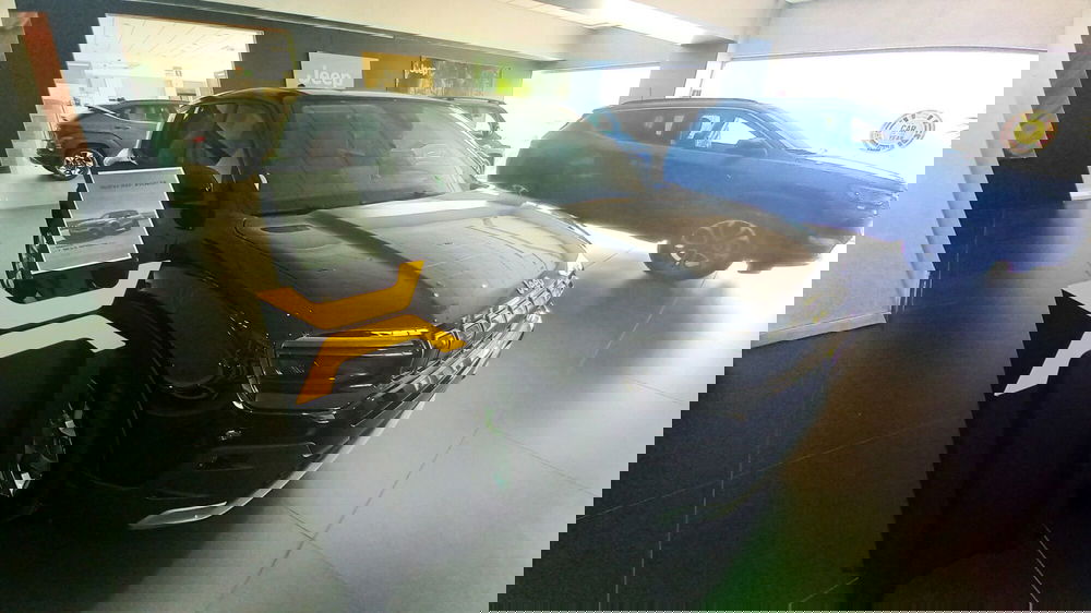 Jeep Avenger nuova a Benevento (3)