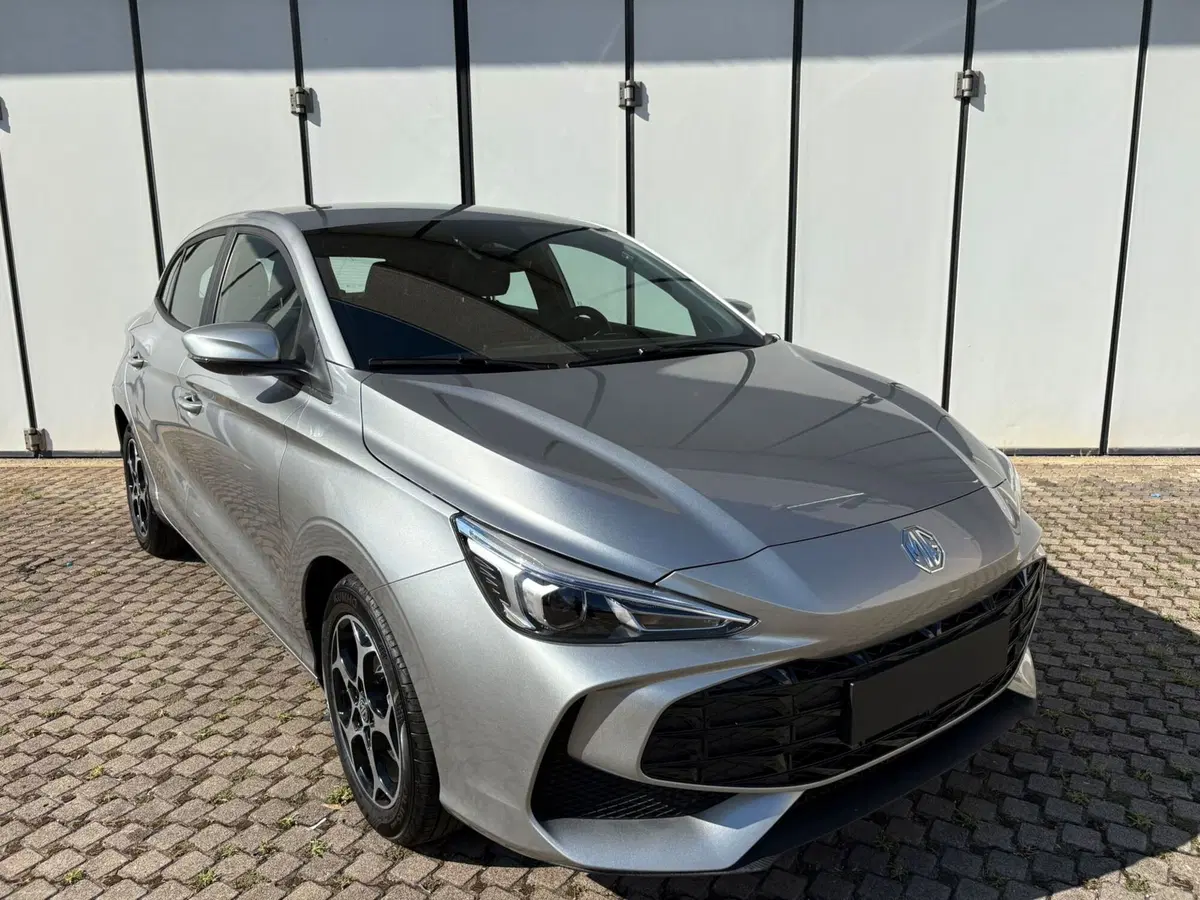 Mg MG3 nuova a Milano (15)