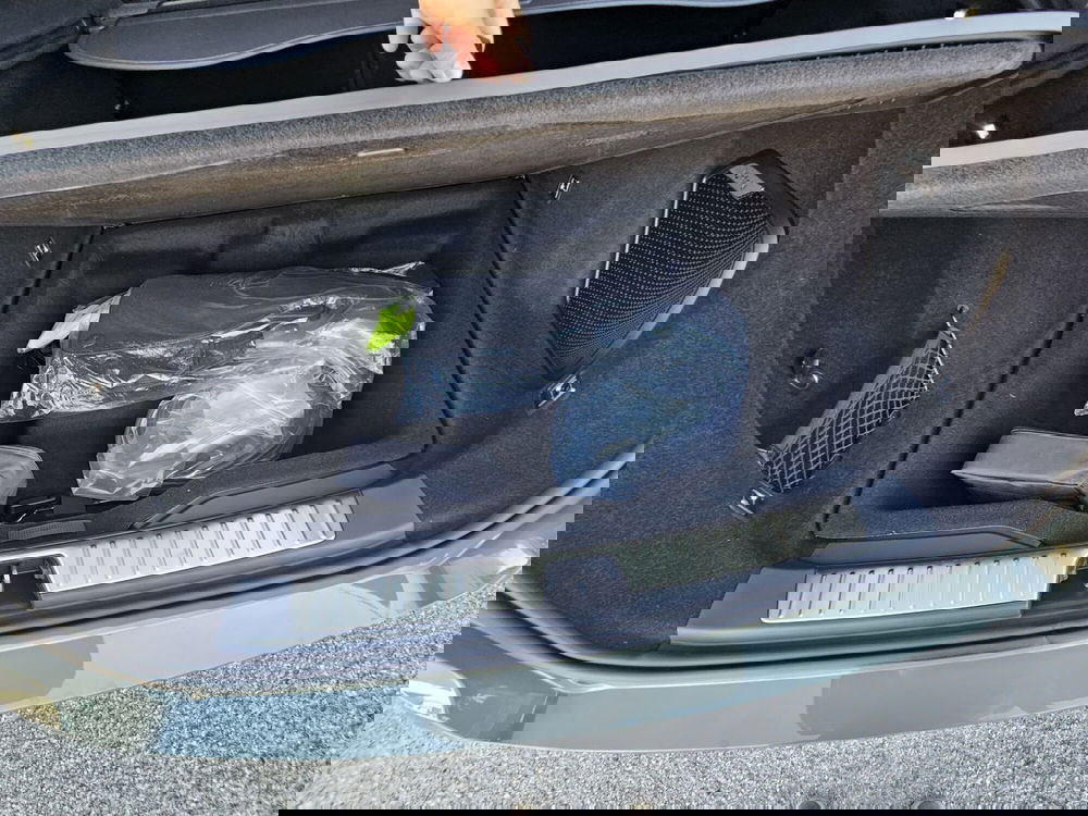 Lynk & Co 01 nuova a Pescara (10)