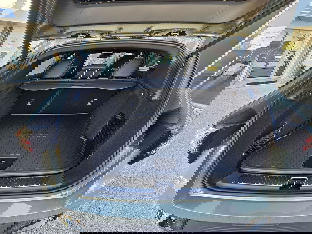 Lynk & Co 01 nuova a Pescara (13)