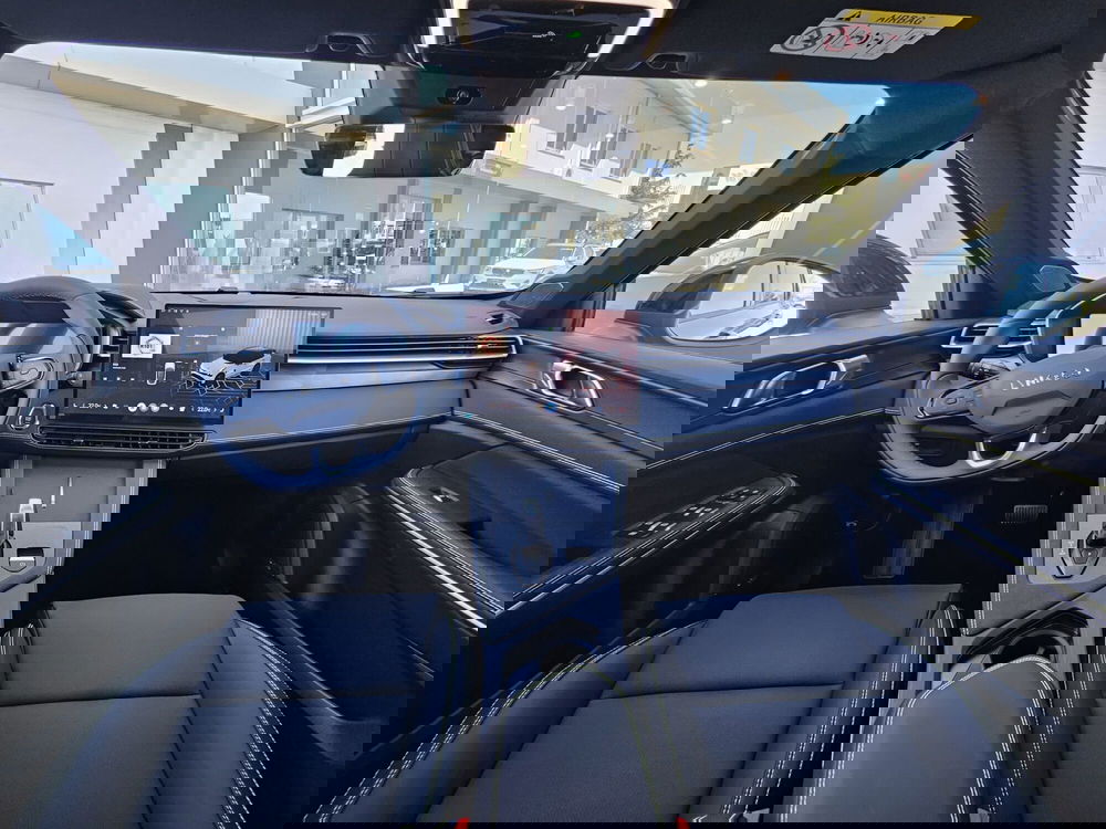 Lynk & Co 01 nuova a Pescara (15)