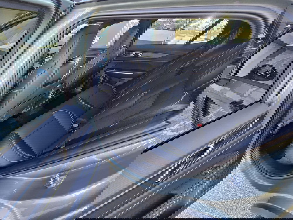 Lynk & Co 01 nuova a Pescara (18)