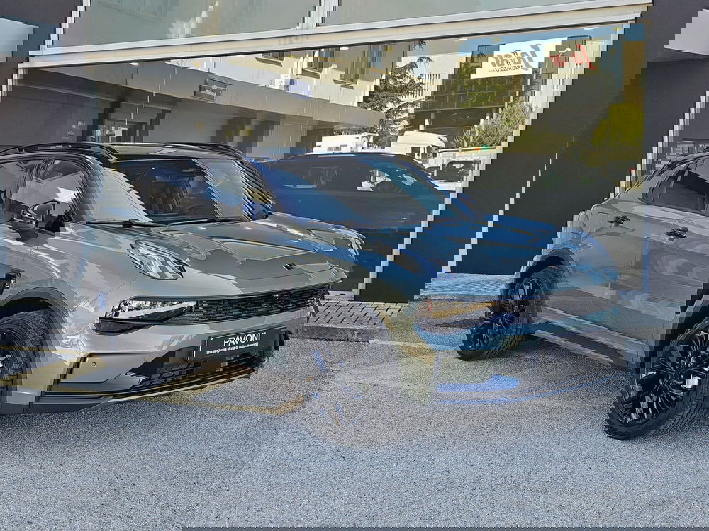 Lynk & Co 01 nuova a Pescara (3)