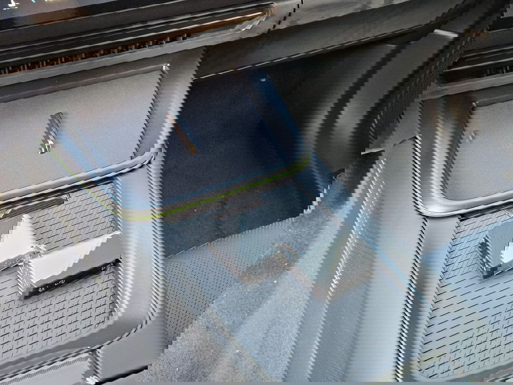 Lynk & Co 08 nuova a Pescara (14)