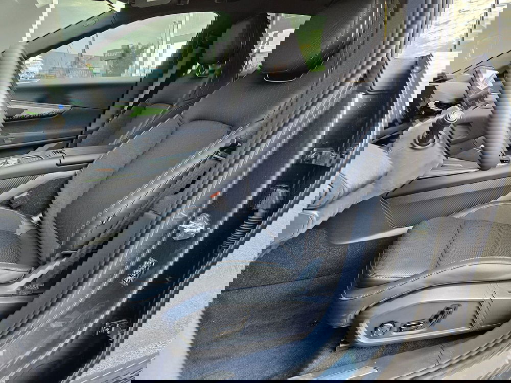 Lynk & Co 08 nuova a Pescara (18)