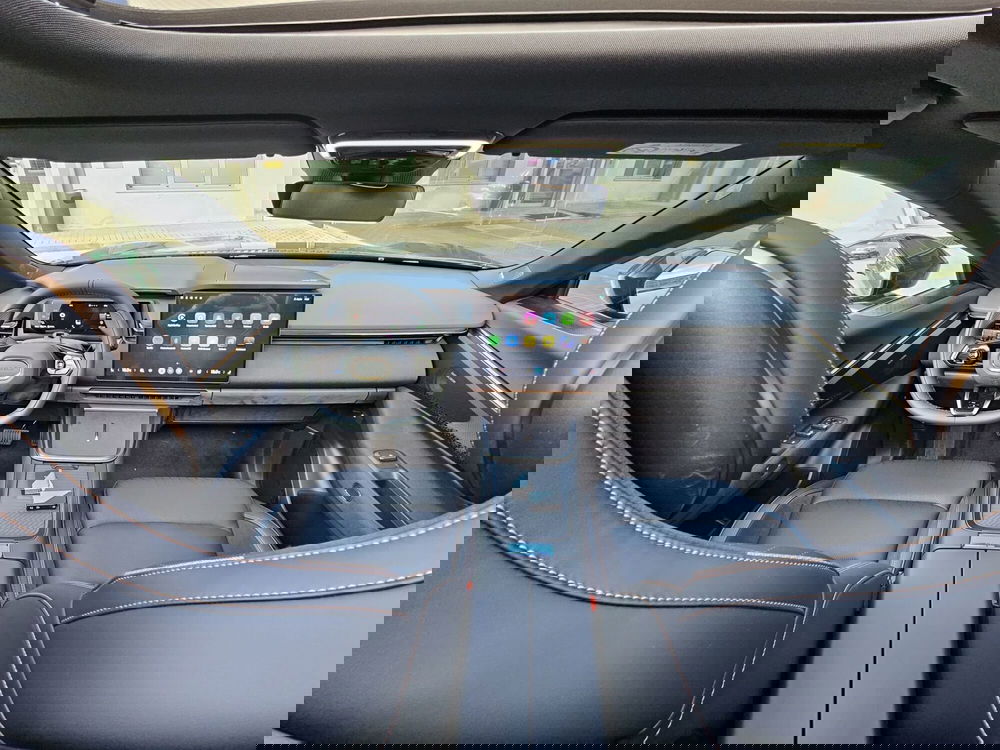 Lynk & Co 08 nuova a Pescara (9)