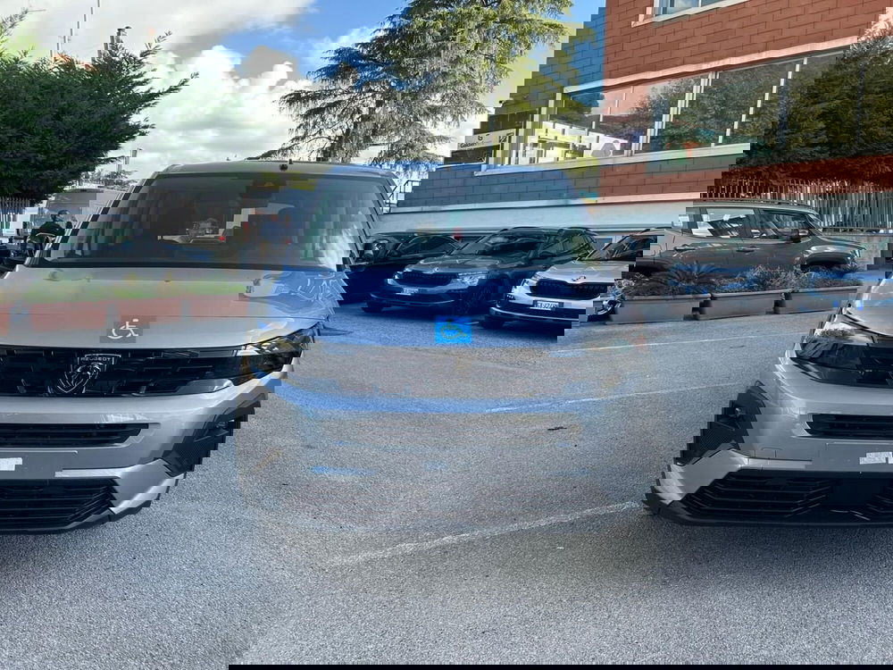 Peugeot Rifter nuova a Salerno (9)