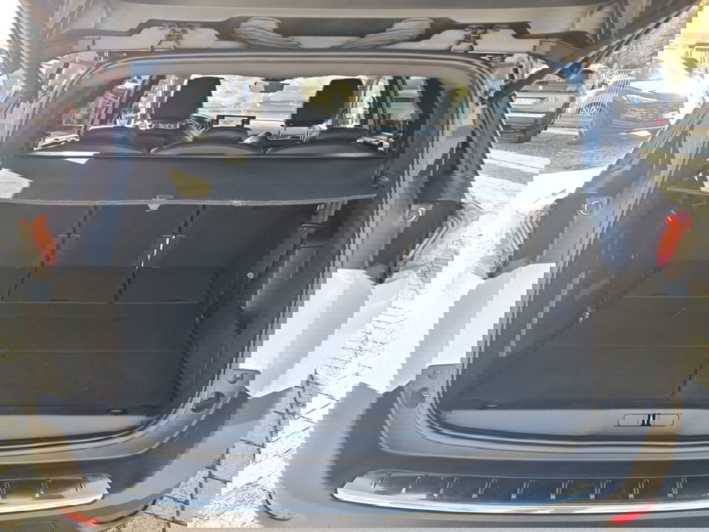 Peugeot 5008 usata a Lucca (12)