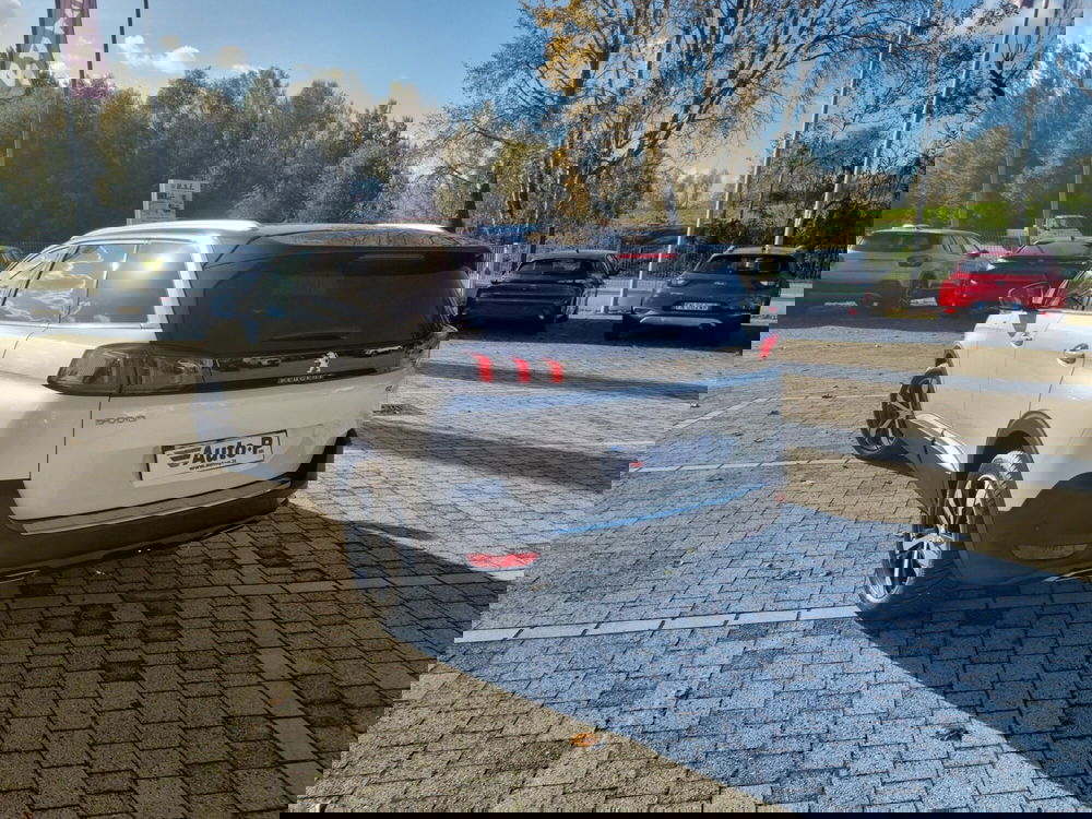 Peugeot 5008 usata a Lucca (4)