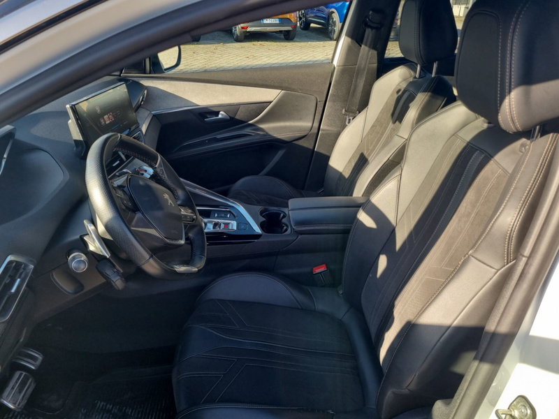 Peugeot 5008 usata a Lucca (6)