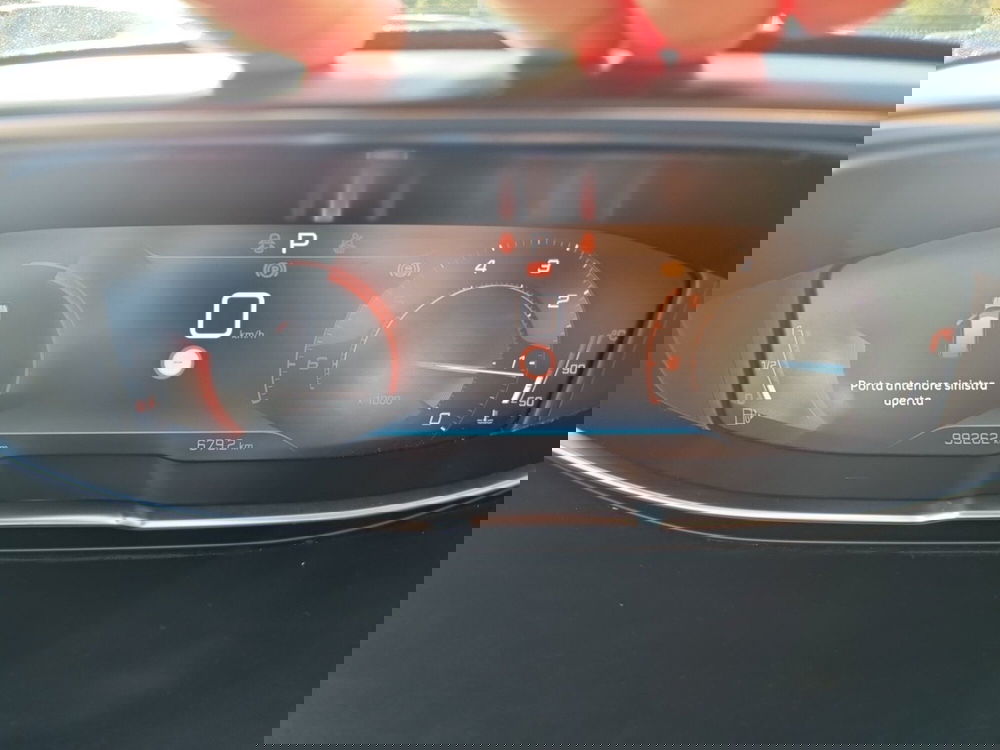 Peugeot 5008 usata a Lucca (8)