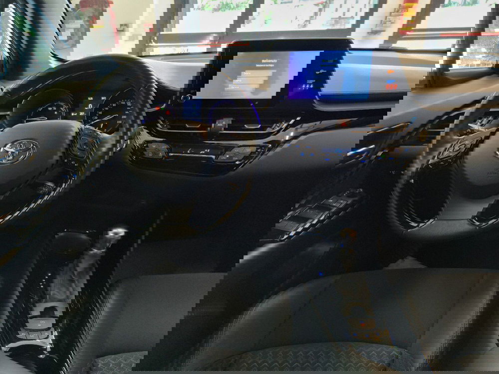 Toyota Toyota C-HR usata a Catanzaro (18)