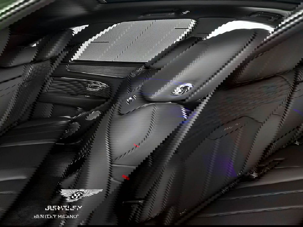 Bentley Bentayga usata a Milano (14)