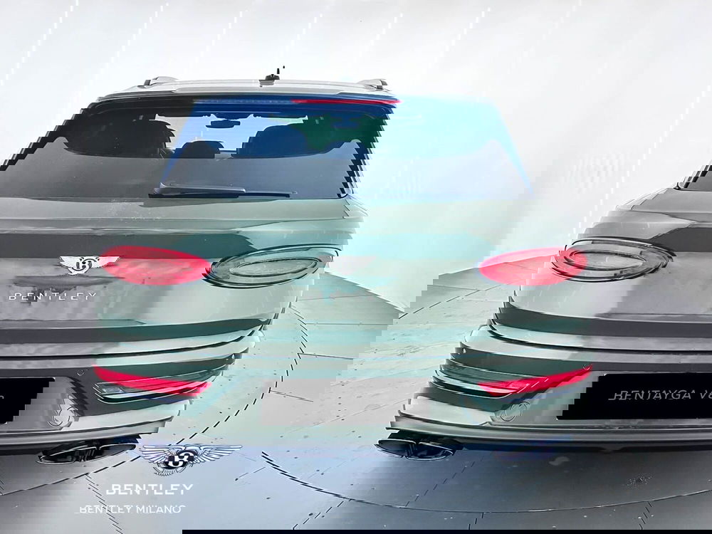 Bentley Bentayga usata a Milano (6)