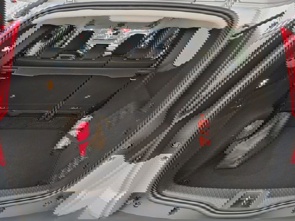 Dacia Jogger usata a Verona (12)