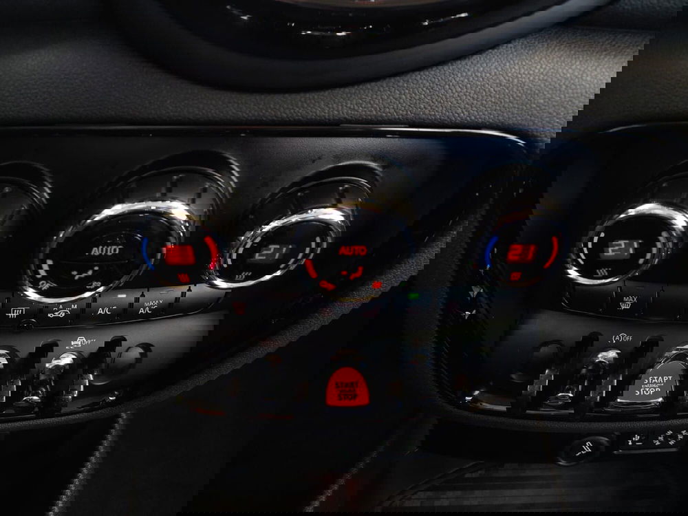 MINI Mini Clubman usata a Bari (11)