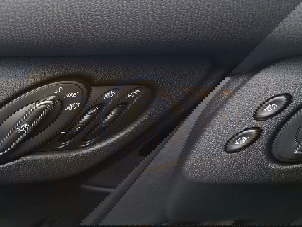 MINI Mini Clubman usata a Bari (19)