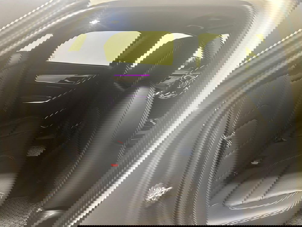 Jaguar F-Pace usata a Novara (5)