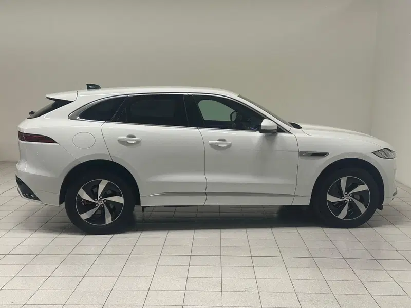 Jaguar F-Pace usata a Novara (6)