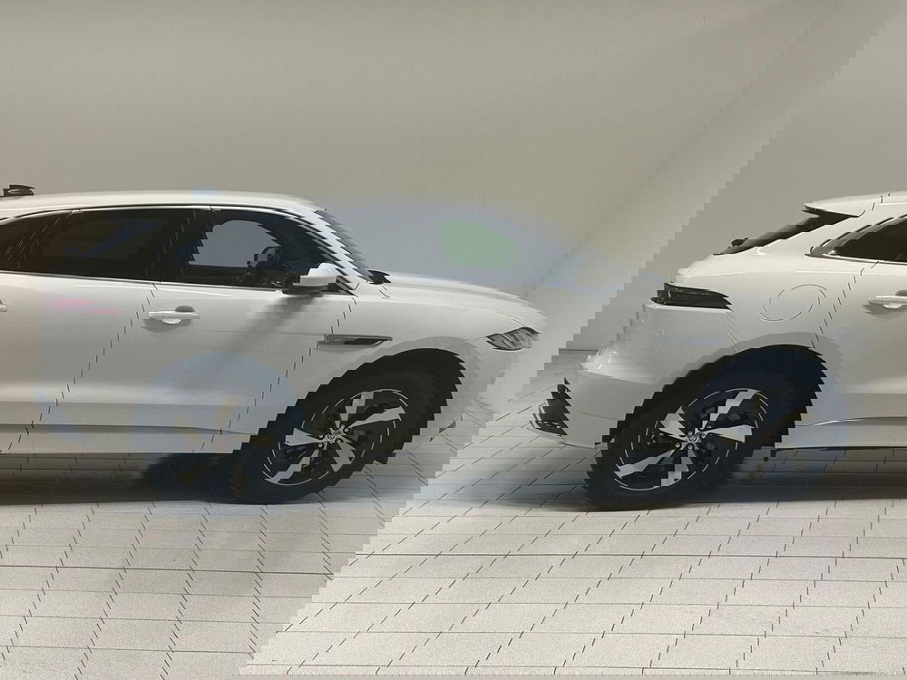 Jaguar F-Pace usata a Novara (6)