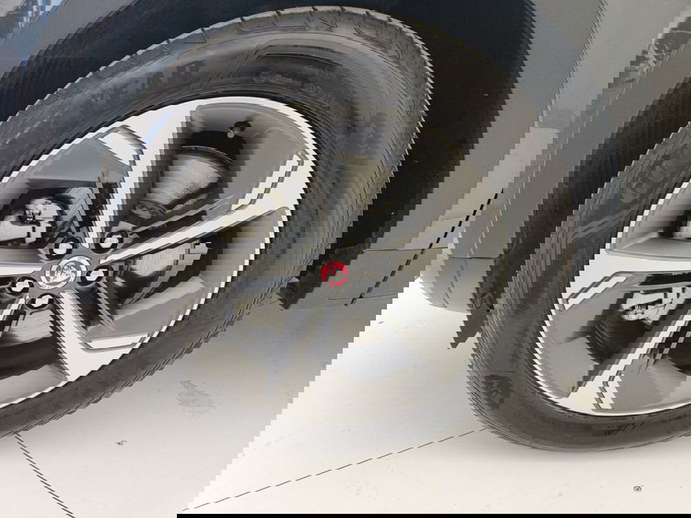 Jaguar E-Pace usata a Ragusa (9)