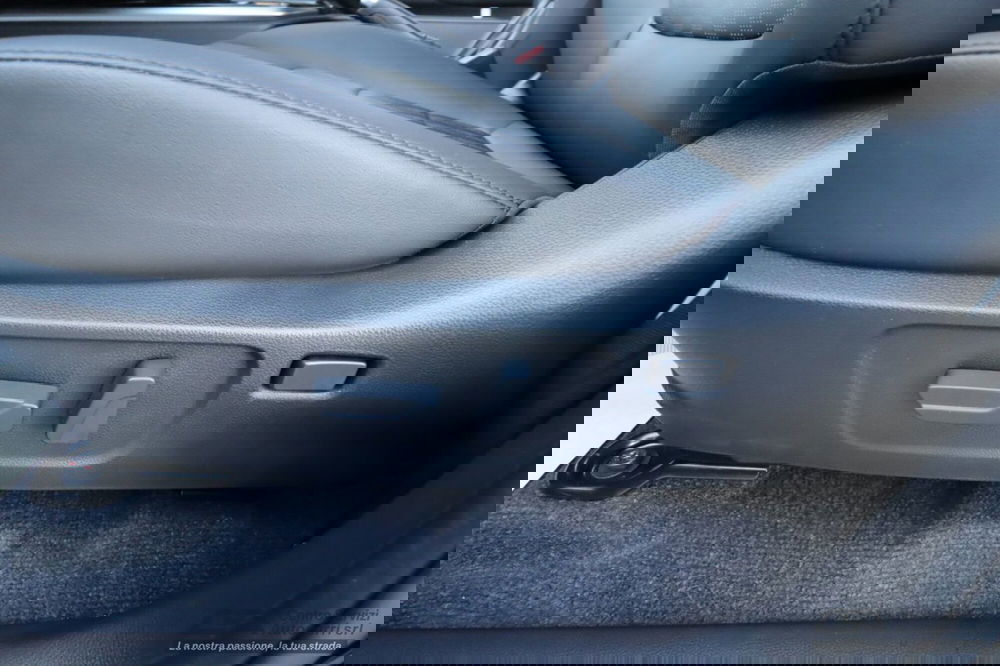 Isuzu D-Max Pick-up nuova a Bologna (10)