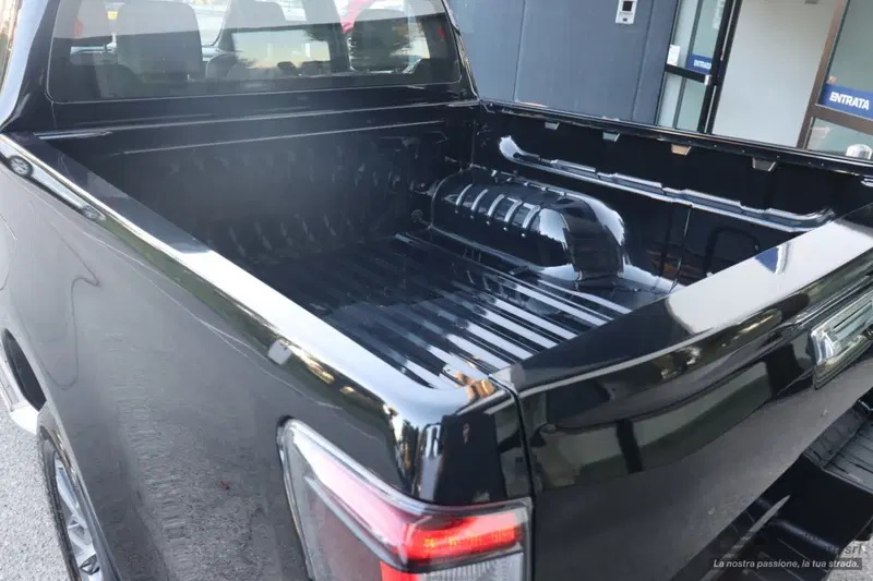 Isuzu D-Max Pick-up nuova a Bologna (7)