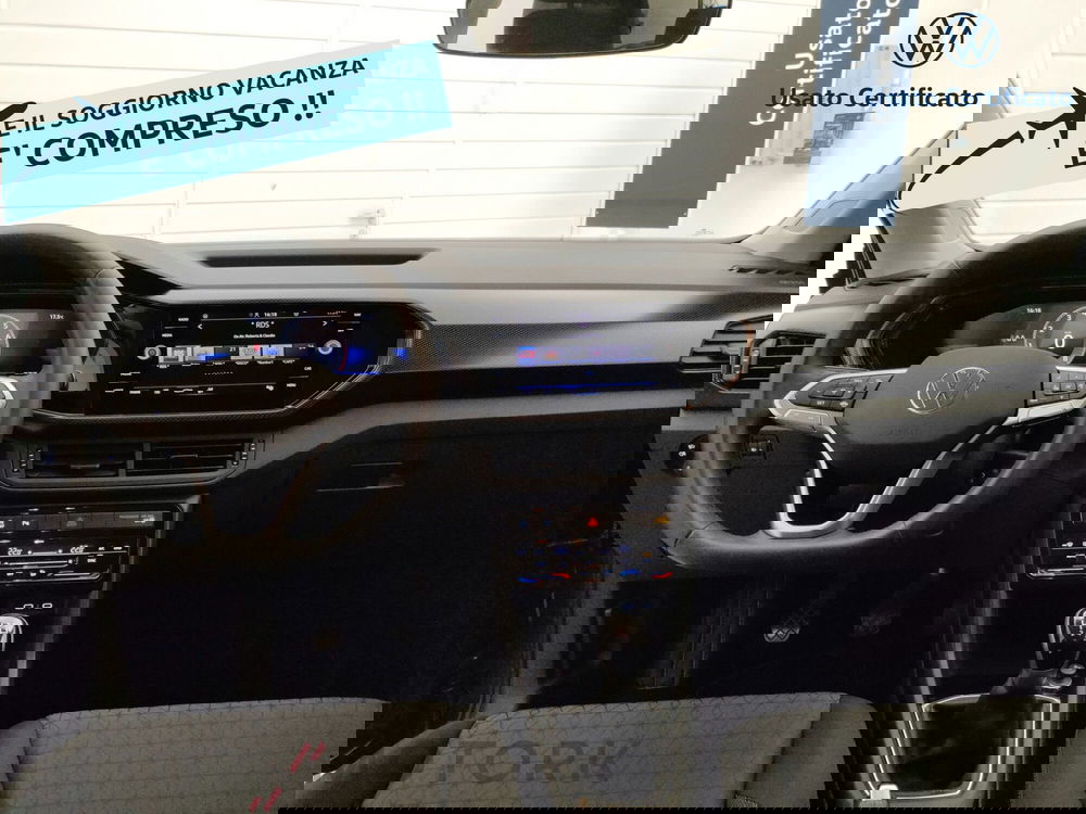 Volkswagen T-Cross usata a Varese (11)