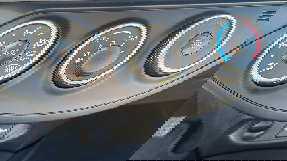 Toyota Yaris usata a Padova (13)