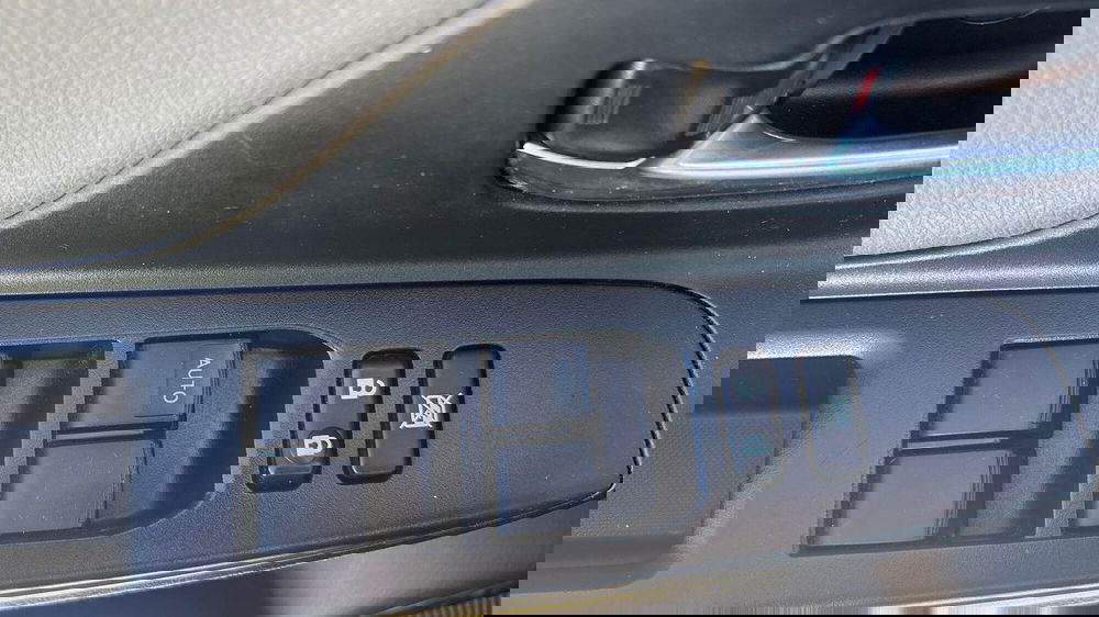 Toyota Yaris usata a Padova (17)