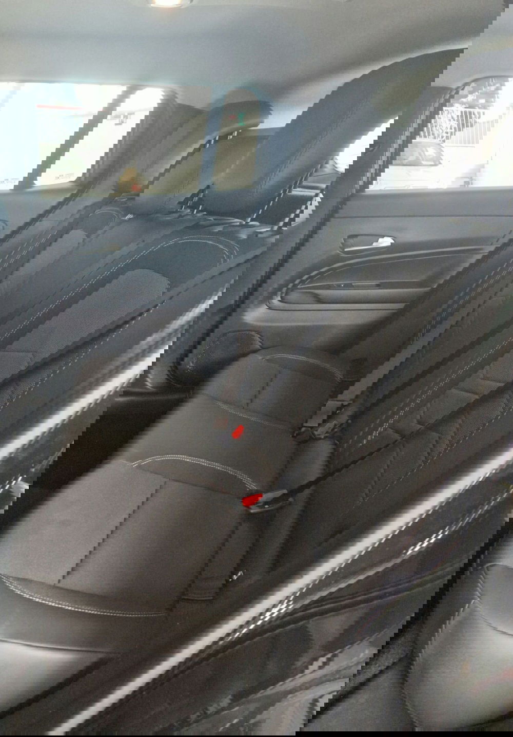 Jeep Avenger usata a Terni (11)