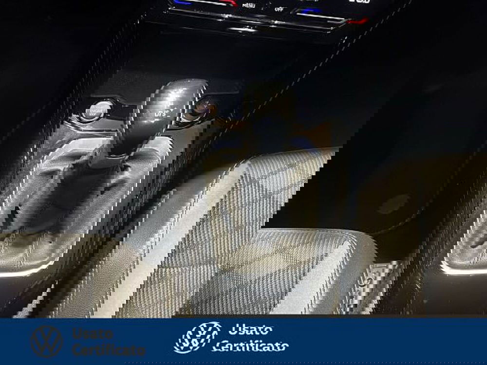 Volkswagen T-Roc usata a Vicenza (11)