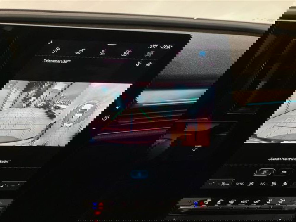 Renault Megane E-Tech Electric usata a Como (14)