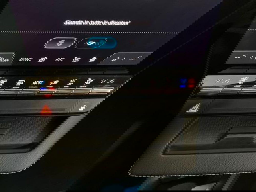 Renault Megane E-Tech Electric usata a Como (19)