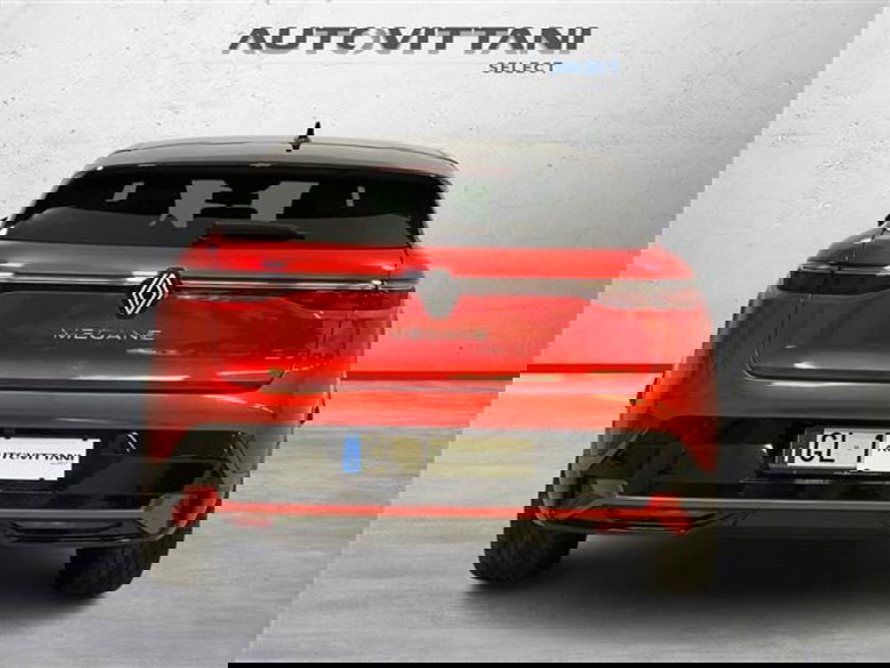 Renault Megane E-Tech Electric usata a Como (4)